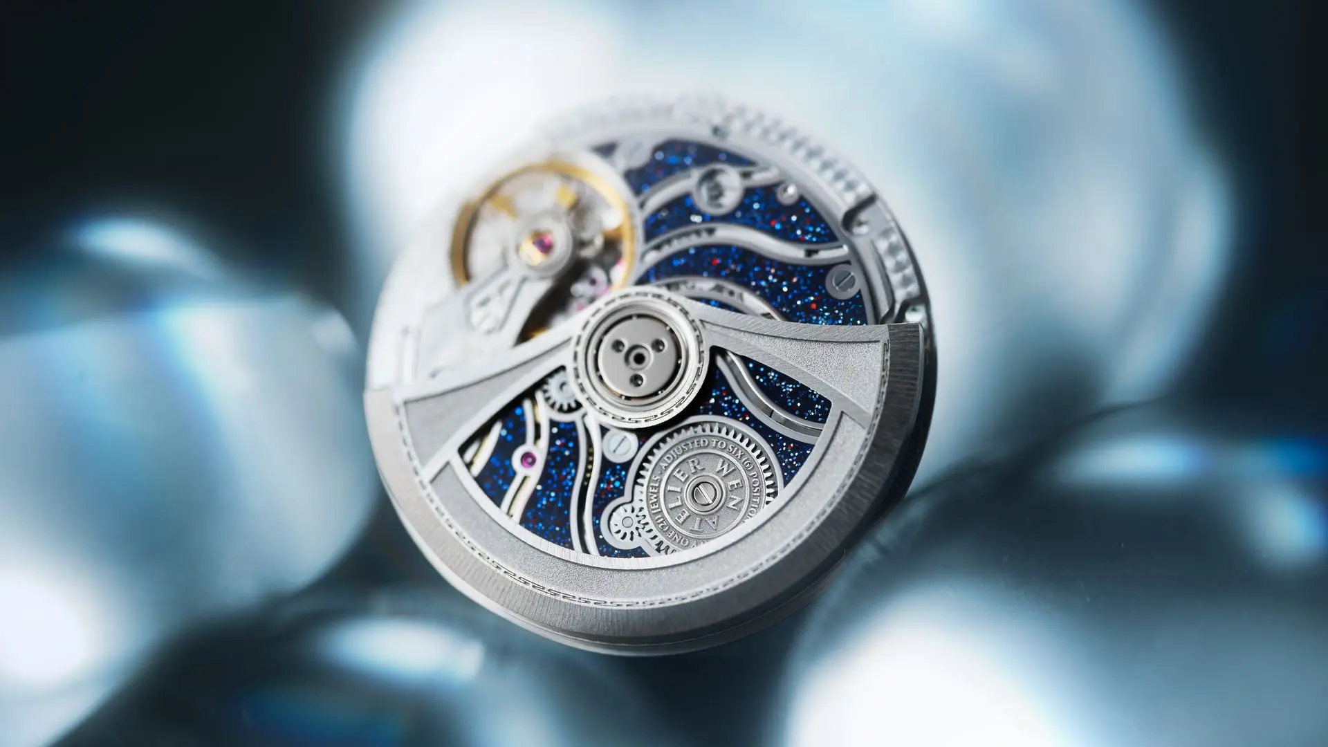 Atelier Wen Perception V3 Decorative Movement Finishing Atelier Wen Perception V3 Pequignet EPM03 movement with blue aventurine-inspired decorative finishing