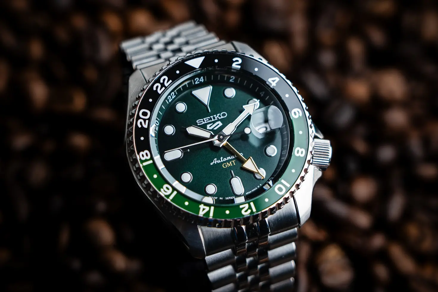 Adventure watches with GMT function for travel and multiple time zones